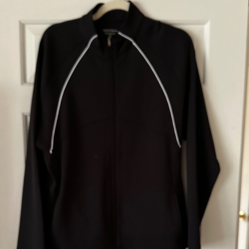 Pebble Beach Black Full-Zip Jacket with White Contrast Piping